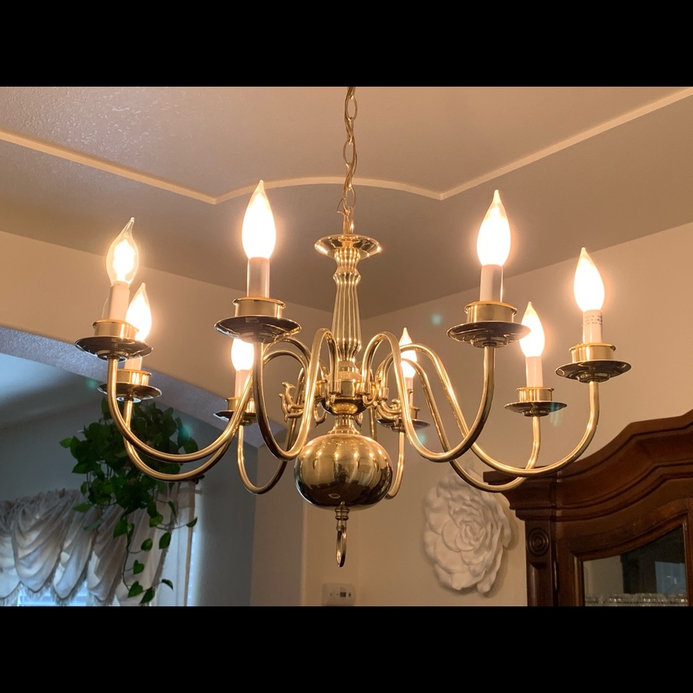 8 light chandelier